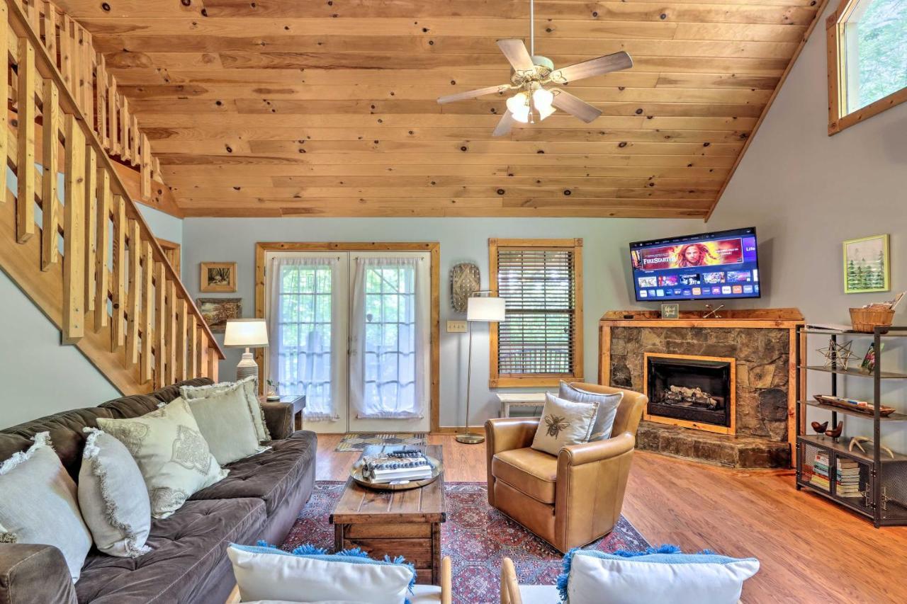 Bumblebee Cottage Murphy Retreat With Hot Tub Salem Экстерьер фото