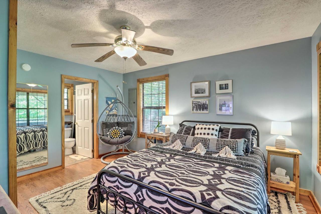 Bumblebee Cottage Murphy Retreat With Hot Tub Salem Экстерьер фото