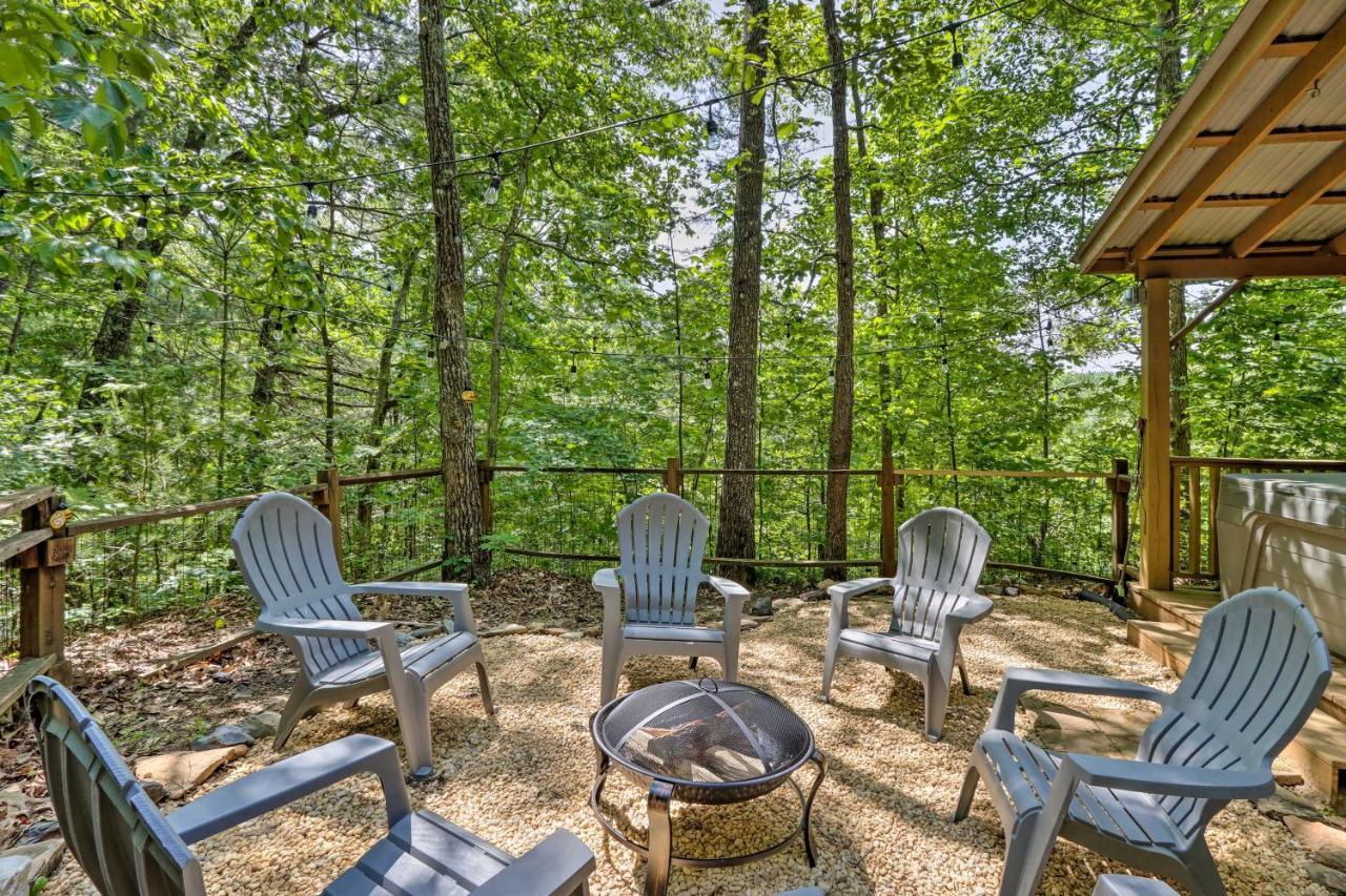 Bumblebee Cottage Murphy Retreat With Hot Tub Salem Экстерьер фото